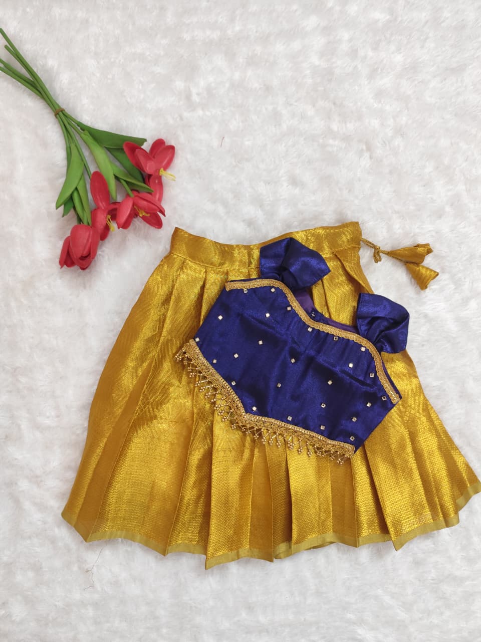 DIV- ROYAL BLUE WITH GOLDEN