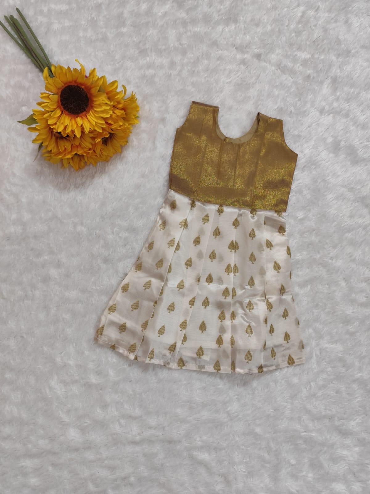Tiny Treasures  Last Pieces