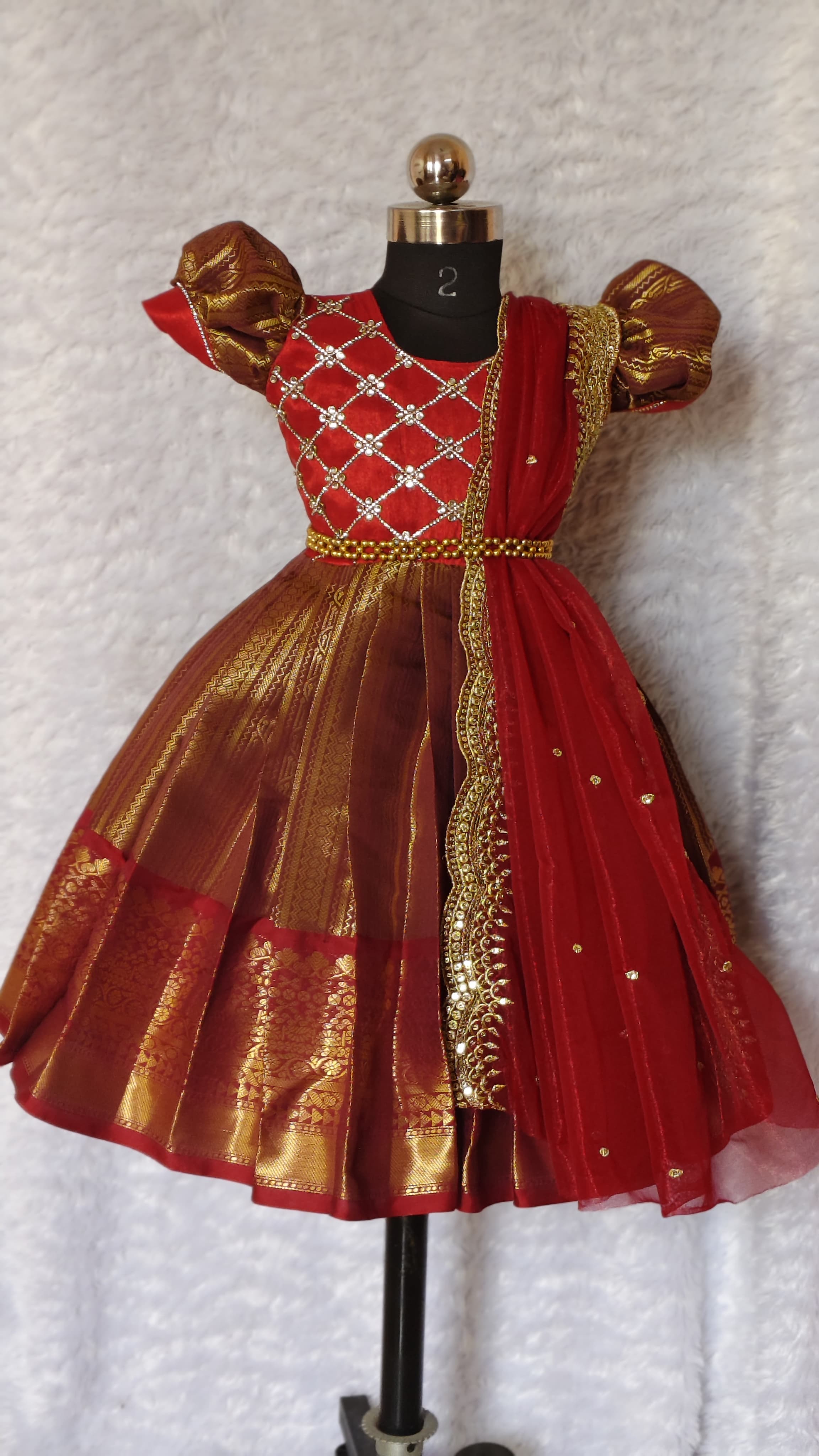OVIYA-RED