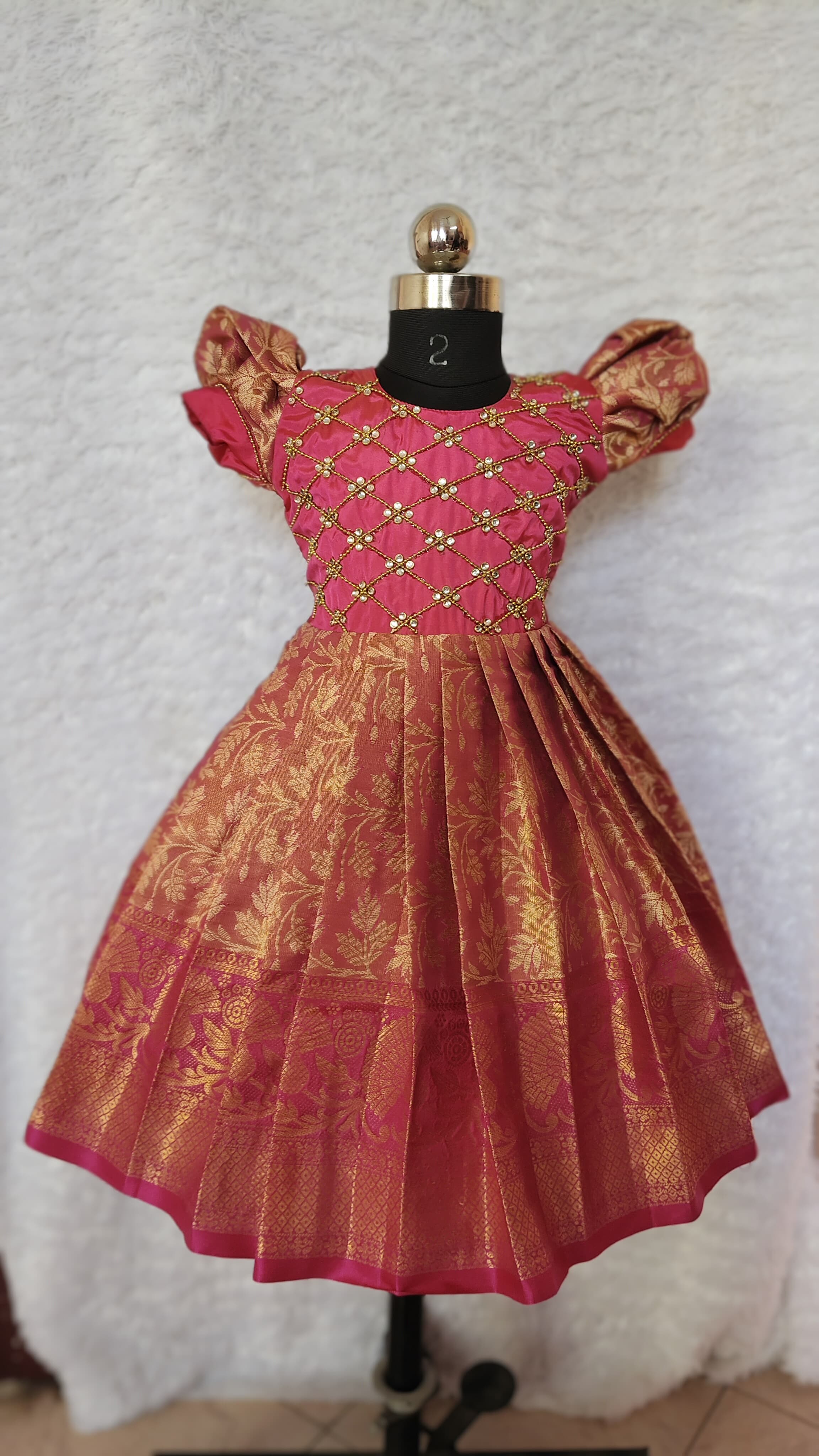 OVIYA-DARK PINK