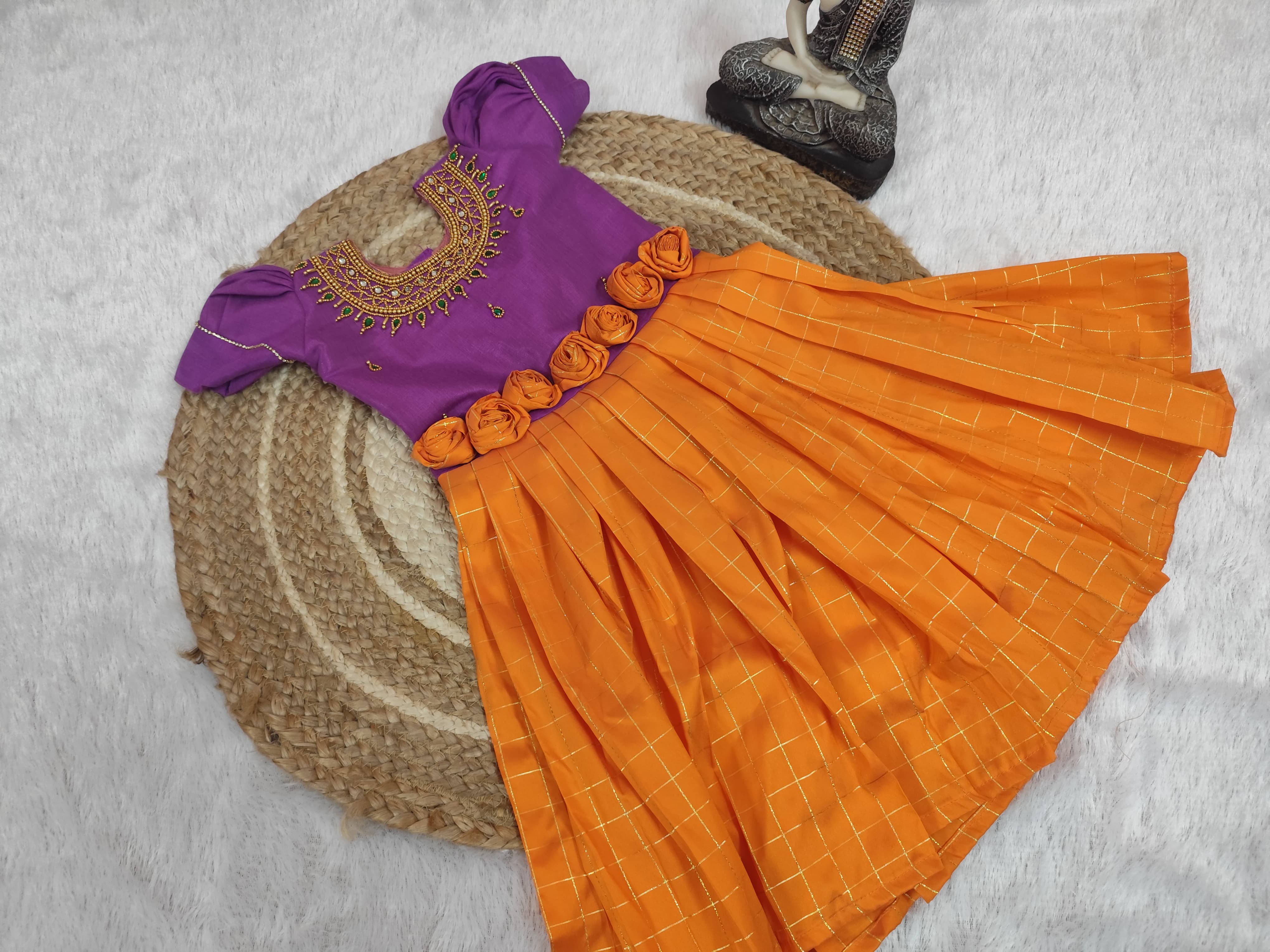 AVI-VIOLET WITH ORANGE