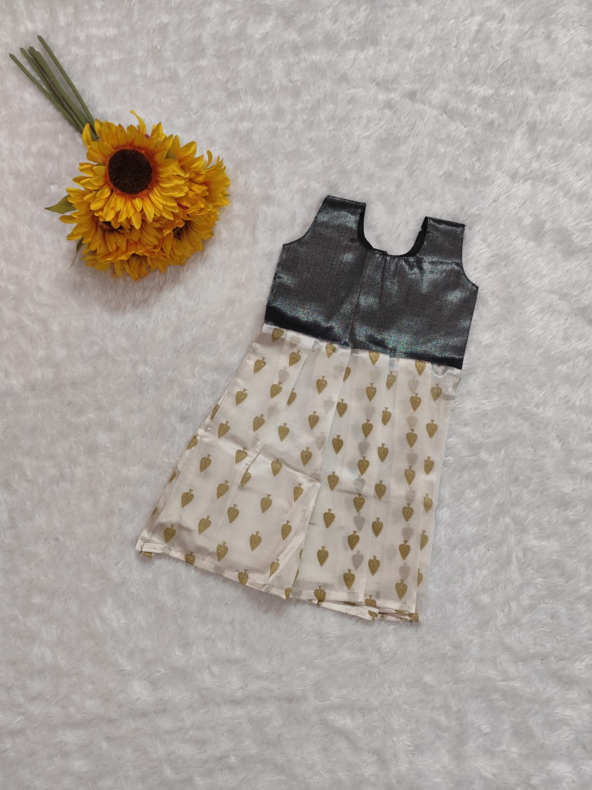 Tiny Treasures  Last Pieces
