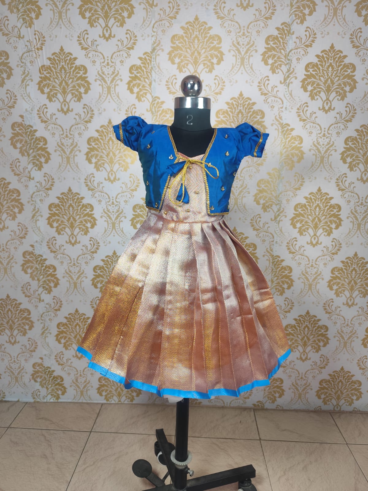 DIKSHA-PEACH WITH BLUE