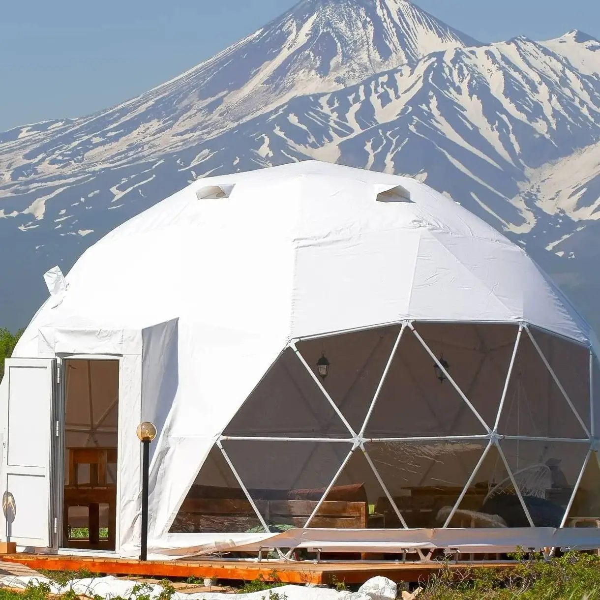 Geodesic Dome Tent Spherical Tent Hotel Resort Outdoor Luxury Glamping Dome Transparent Starry Sky Tent