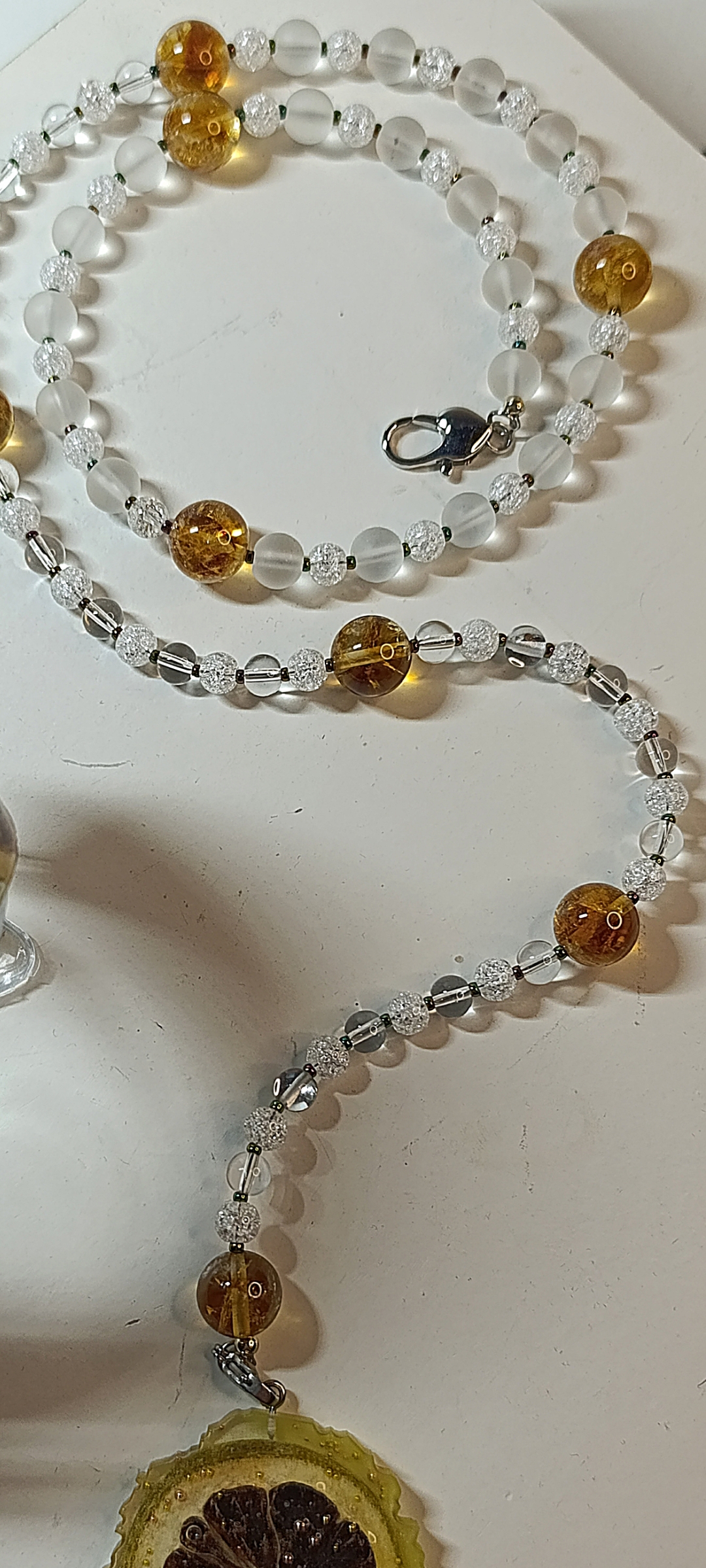 Papuošalų rinkinys su džiovintom citrinom