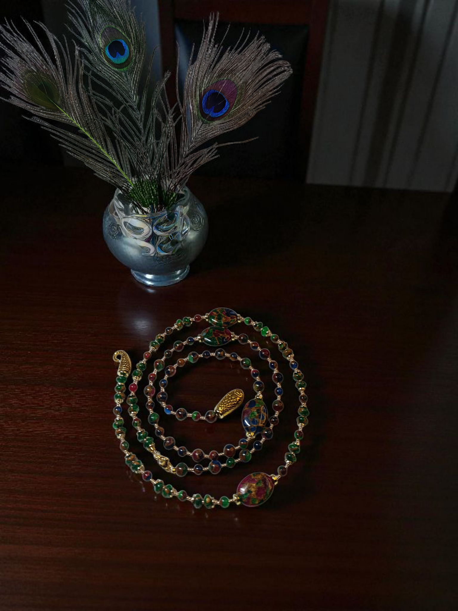 Rankų darbo dviejų dalių vėrinys