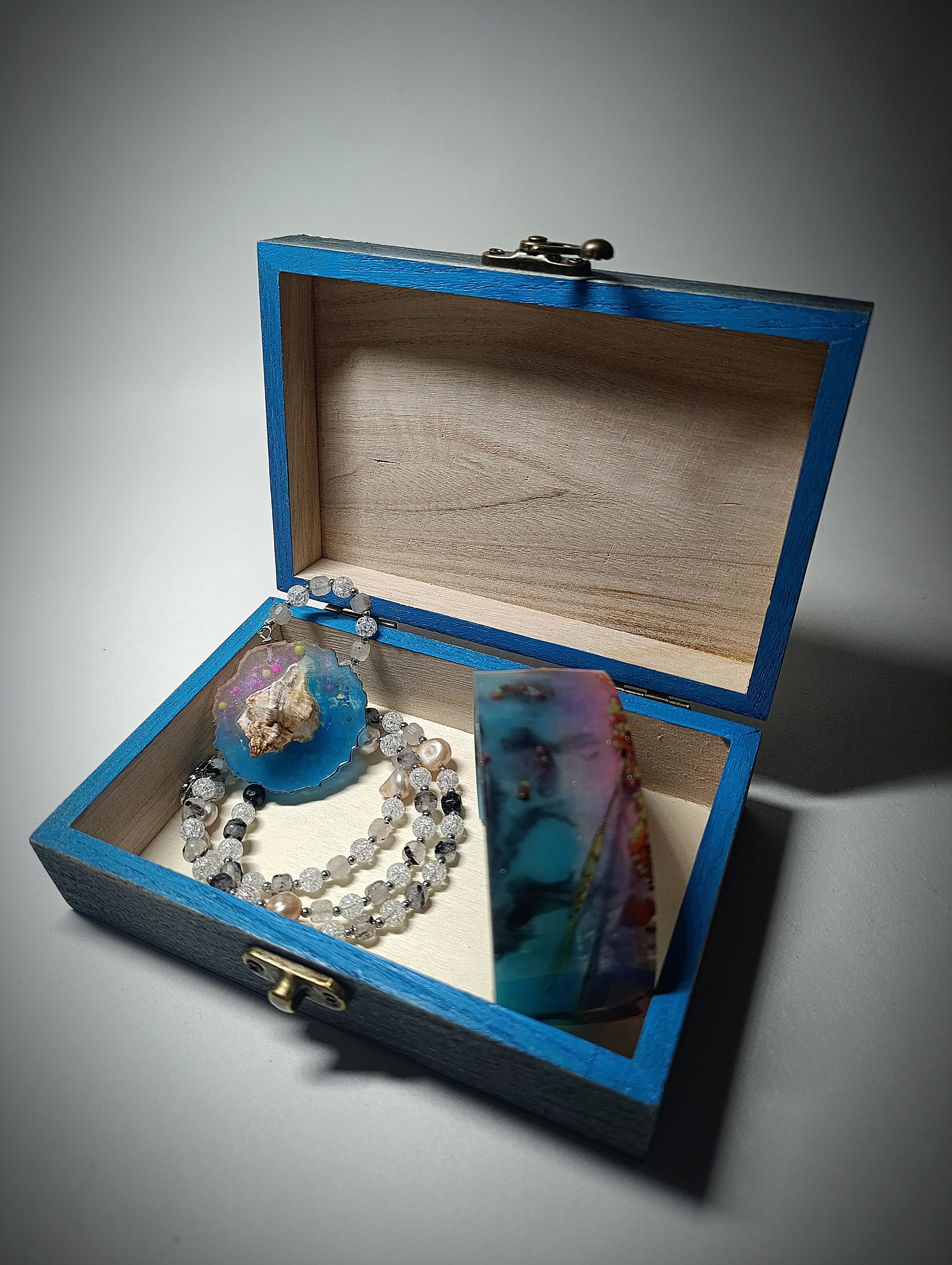 Papuošalų rinkinys iš gėlavandenių perlų, turmalino, kvarco