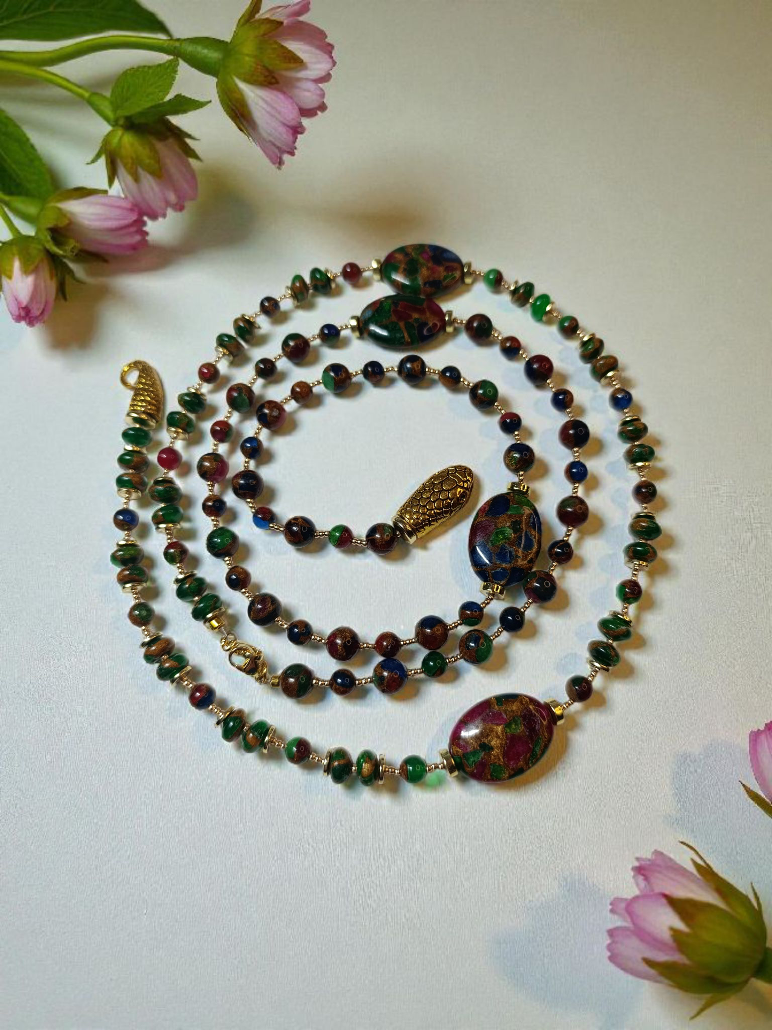 Rankų darbo dviejų dalių vėrinys