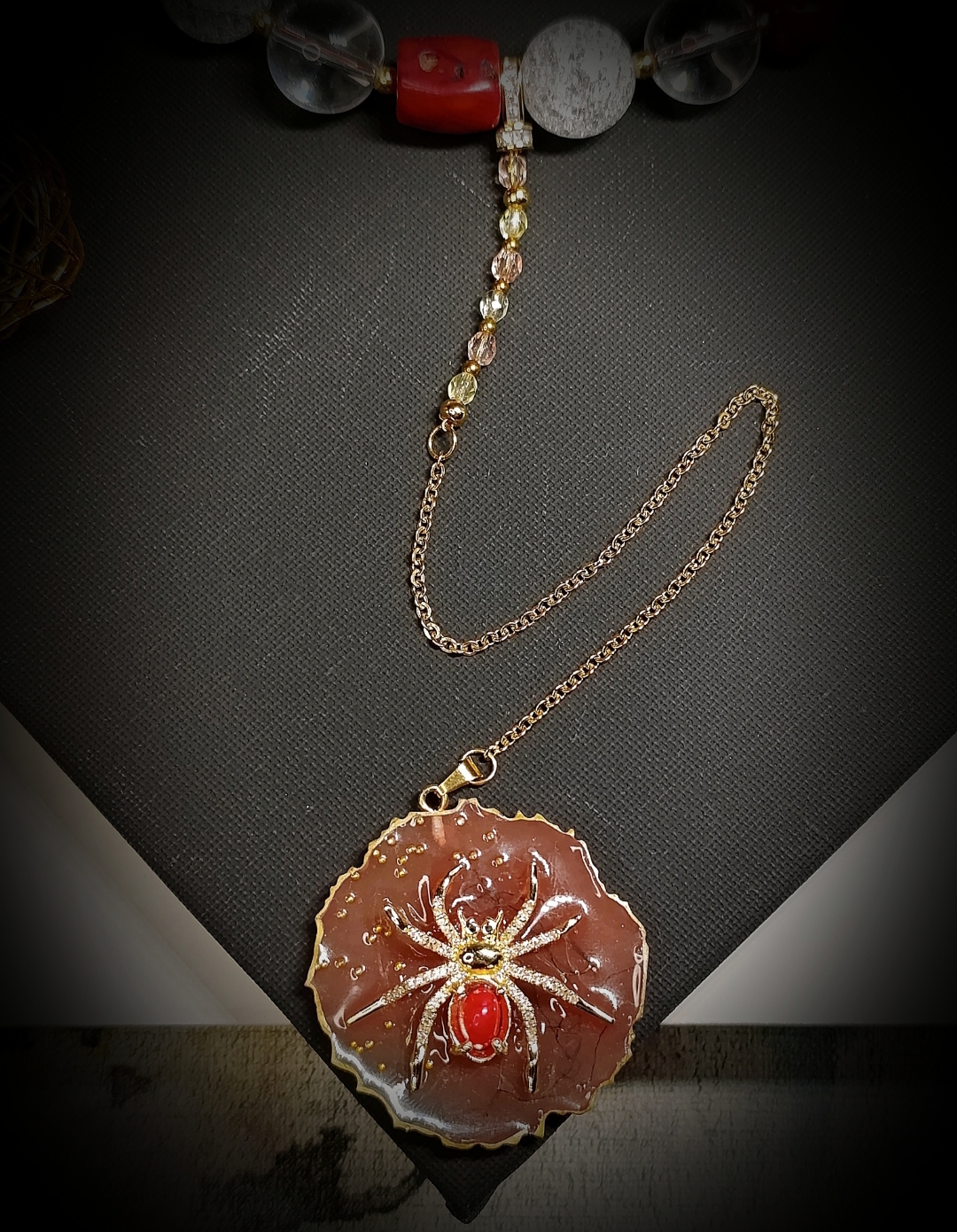  Masyvus rankų darbo vėrinys