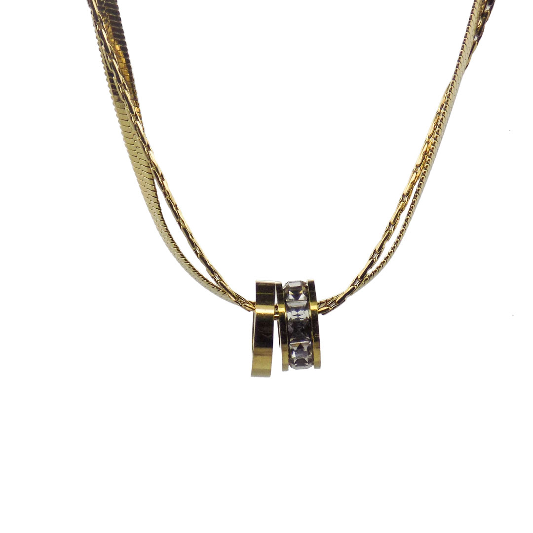 Gold pendant necklace
