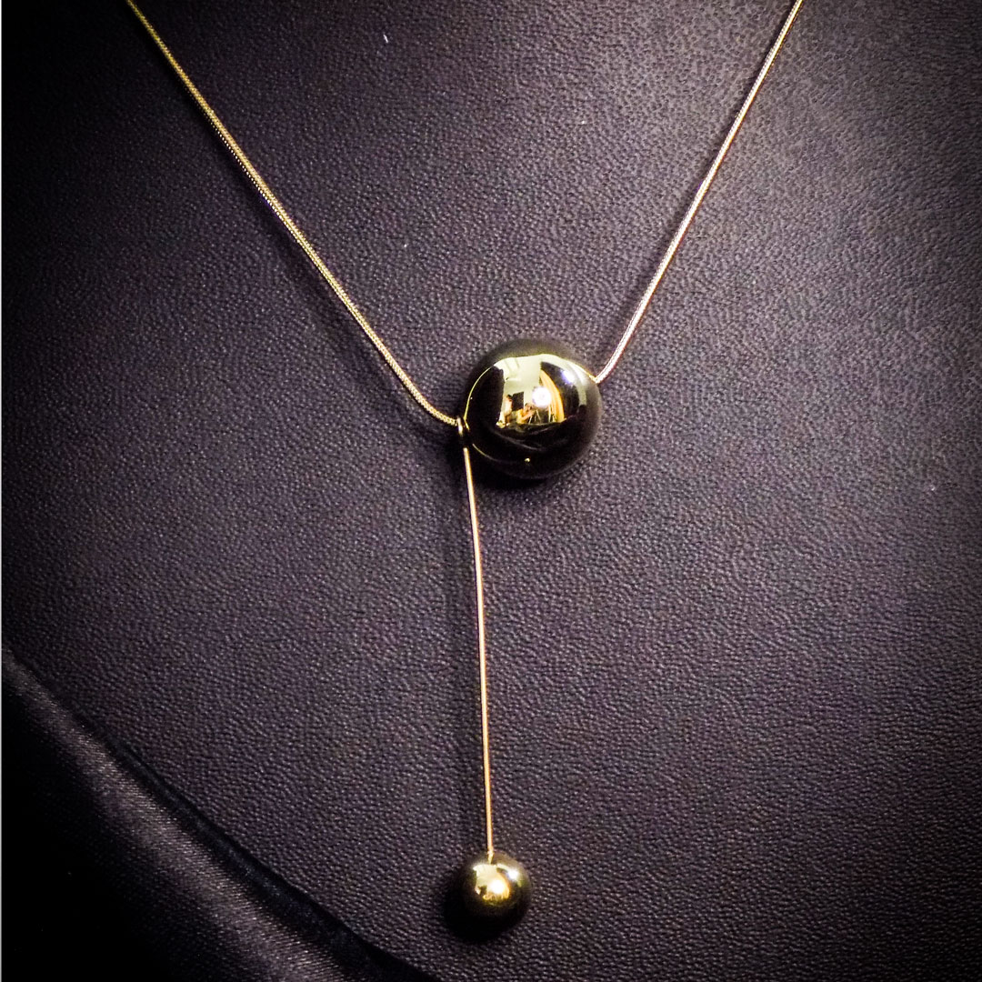 Gold Modern Pendant Necklace