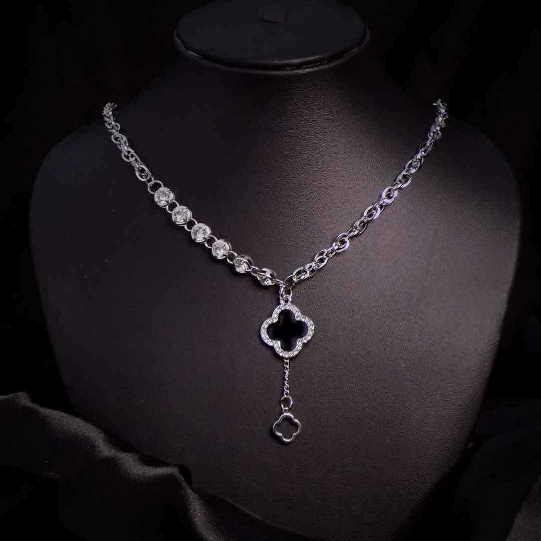 Silver Clover Pendant Necklace