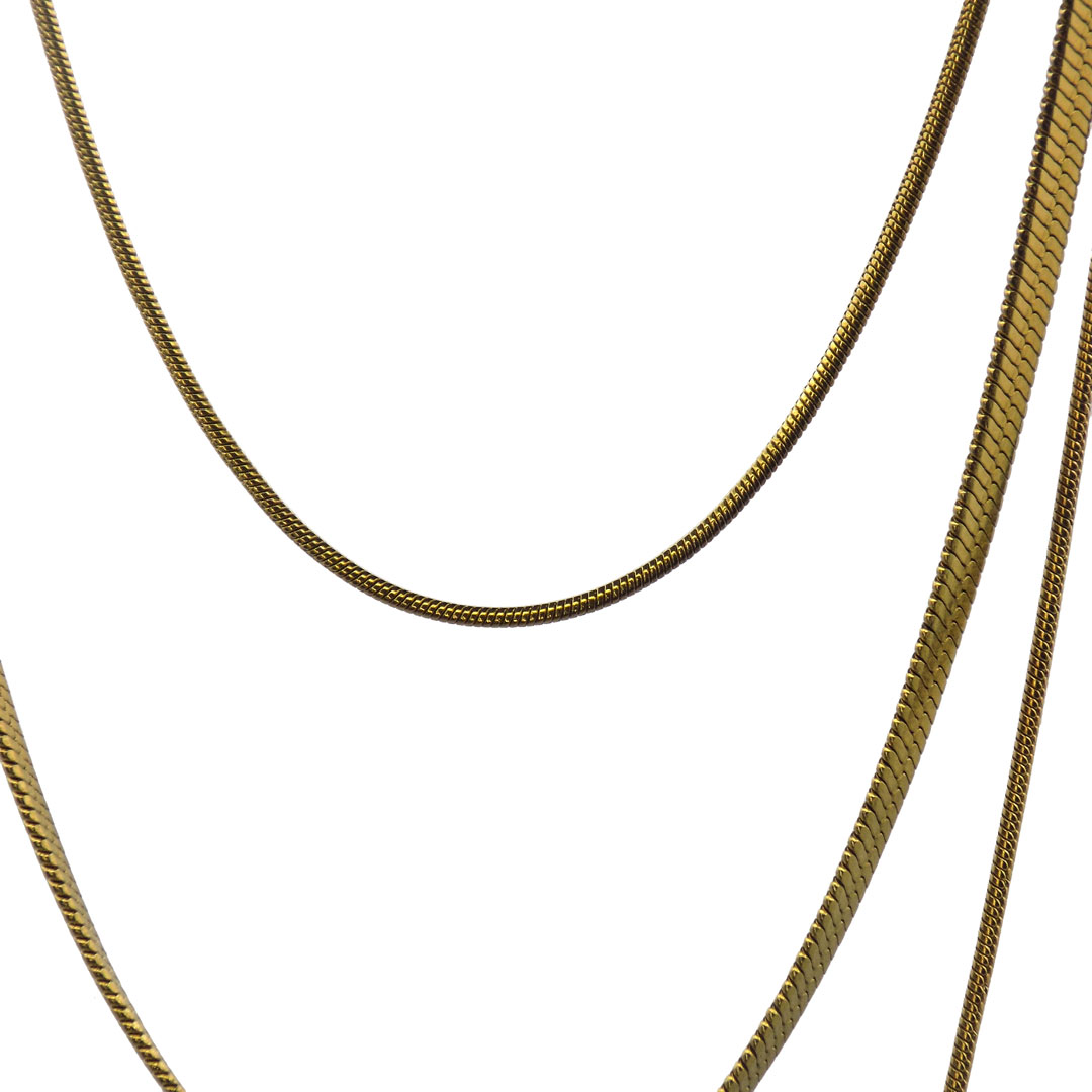 Elegant Gold Layered Necklace