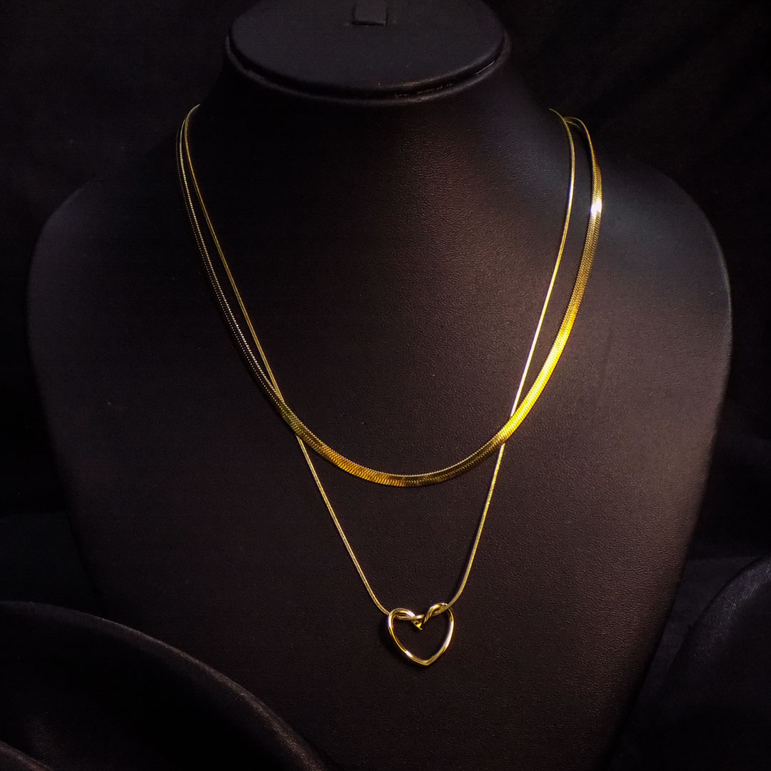 Elegant Gold Necklace Set