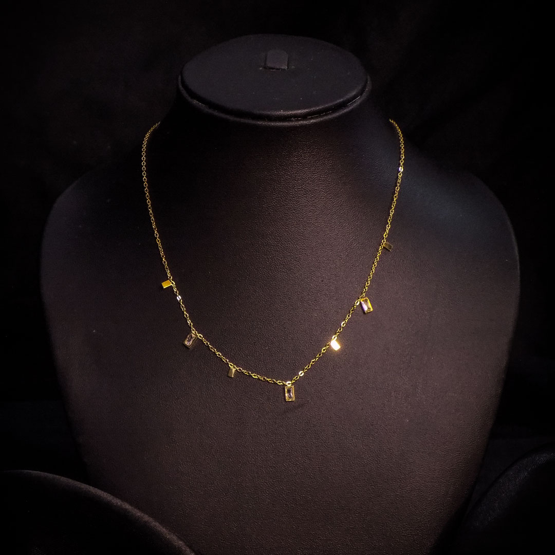 Elegant Gold Necklace