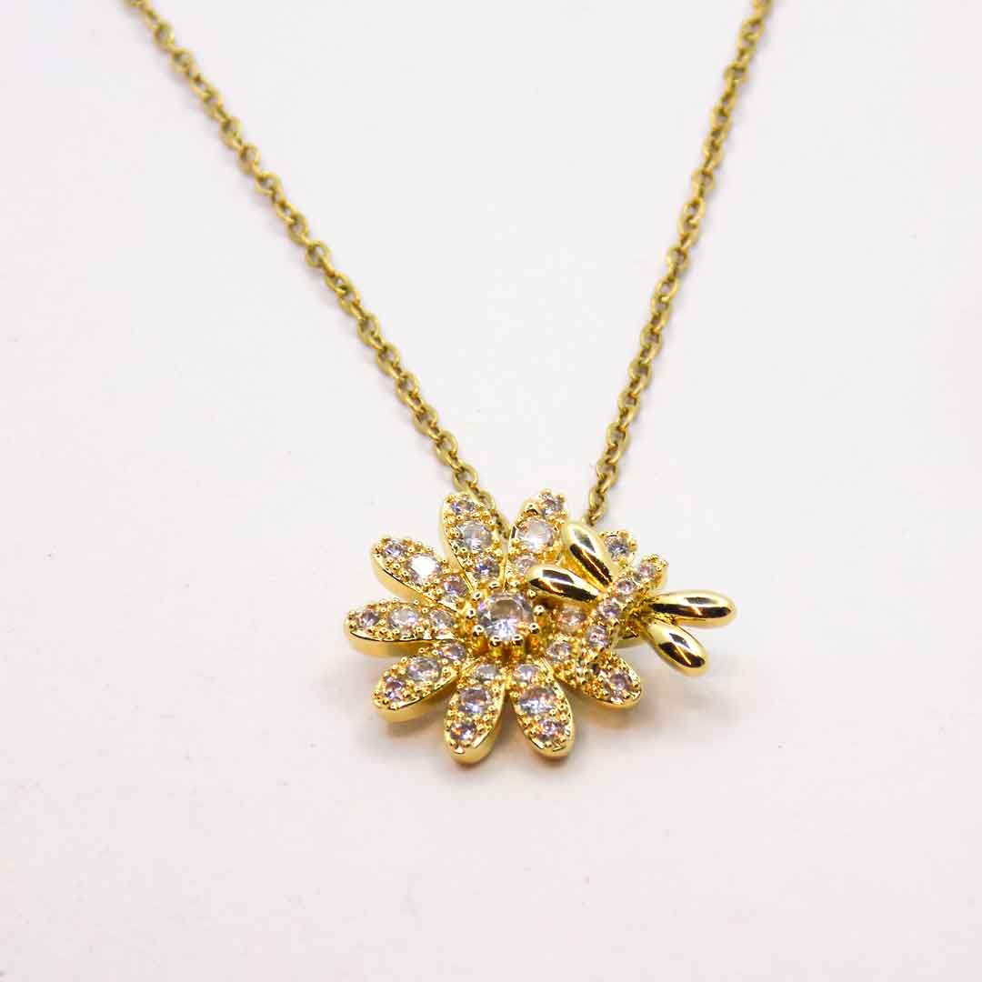 Daisy & Bee Gold Pendant Necklace