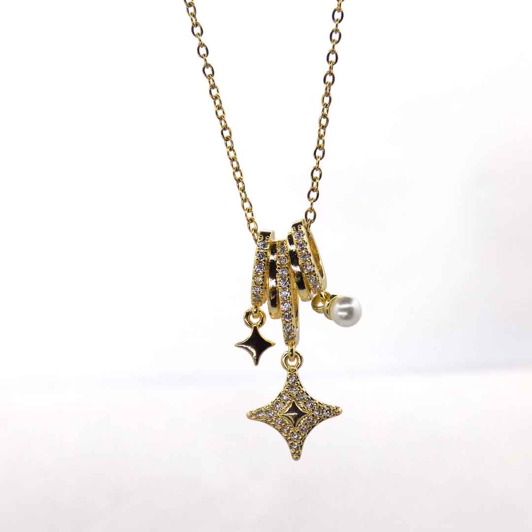 Gold Star Pendant Necklace