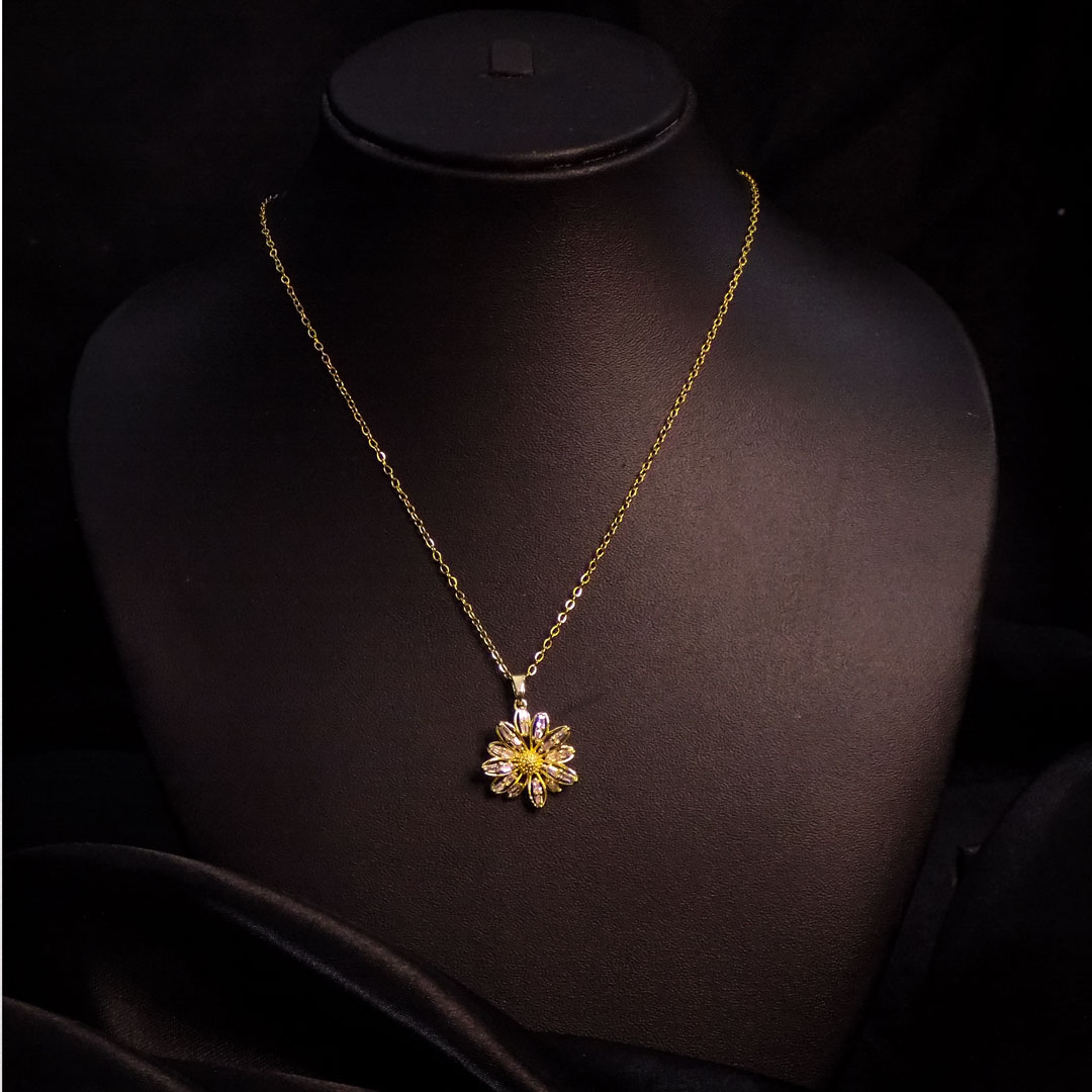 Gold Flower Pendant Necklace