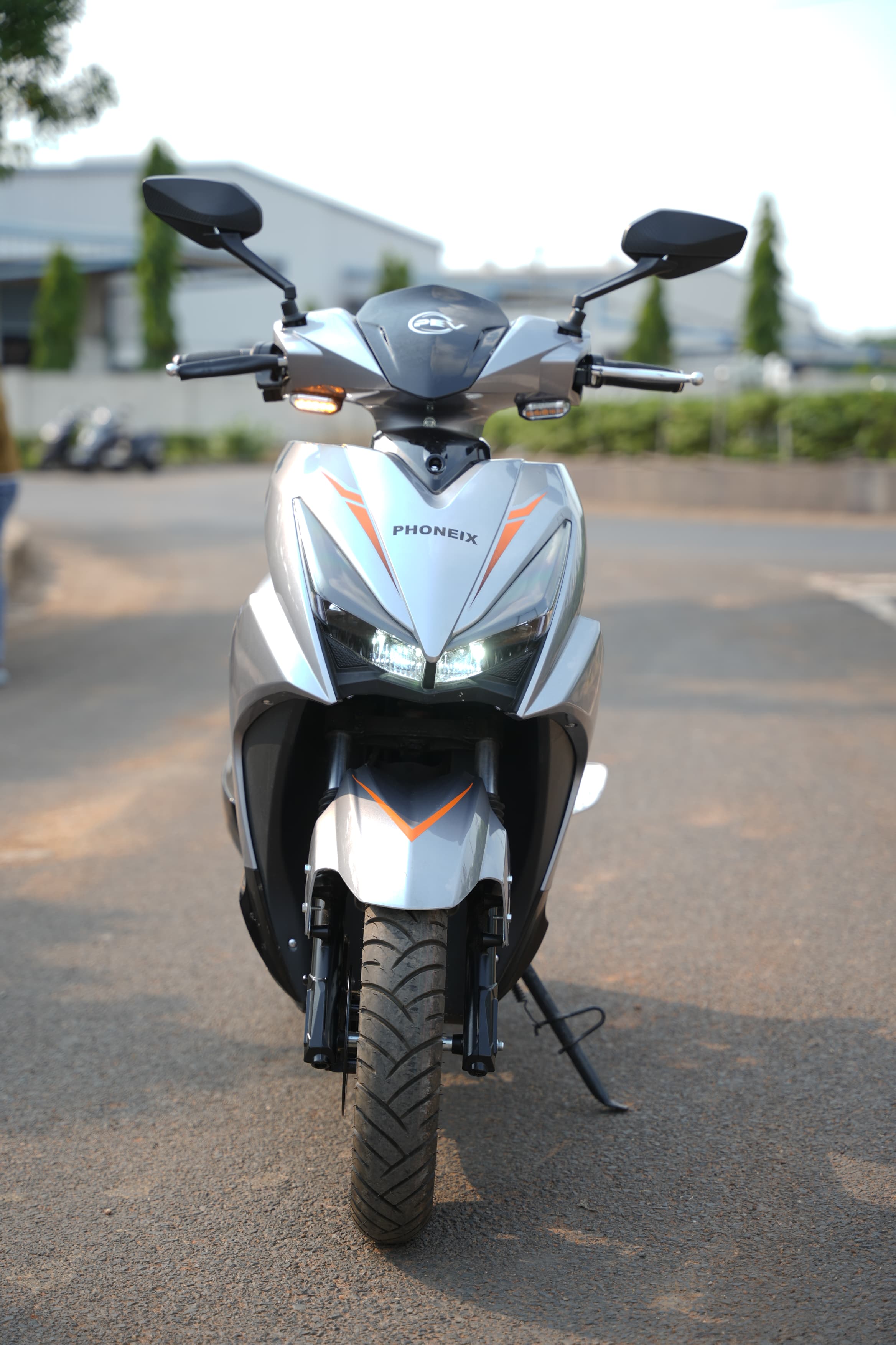 AMOCK PLUS Electric Scooter: A Smart Urban Ride