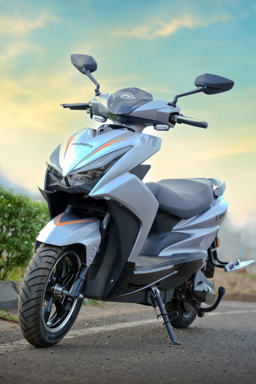 AMOCK PLUS Electric Scooter: A Smart Urban Ride