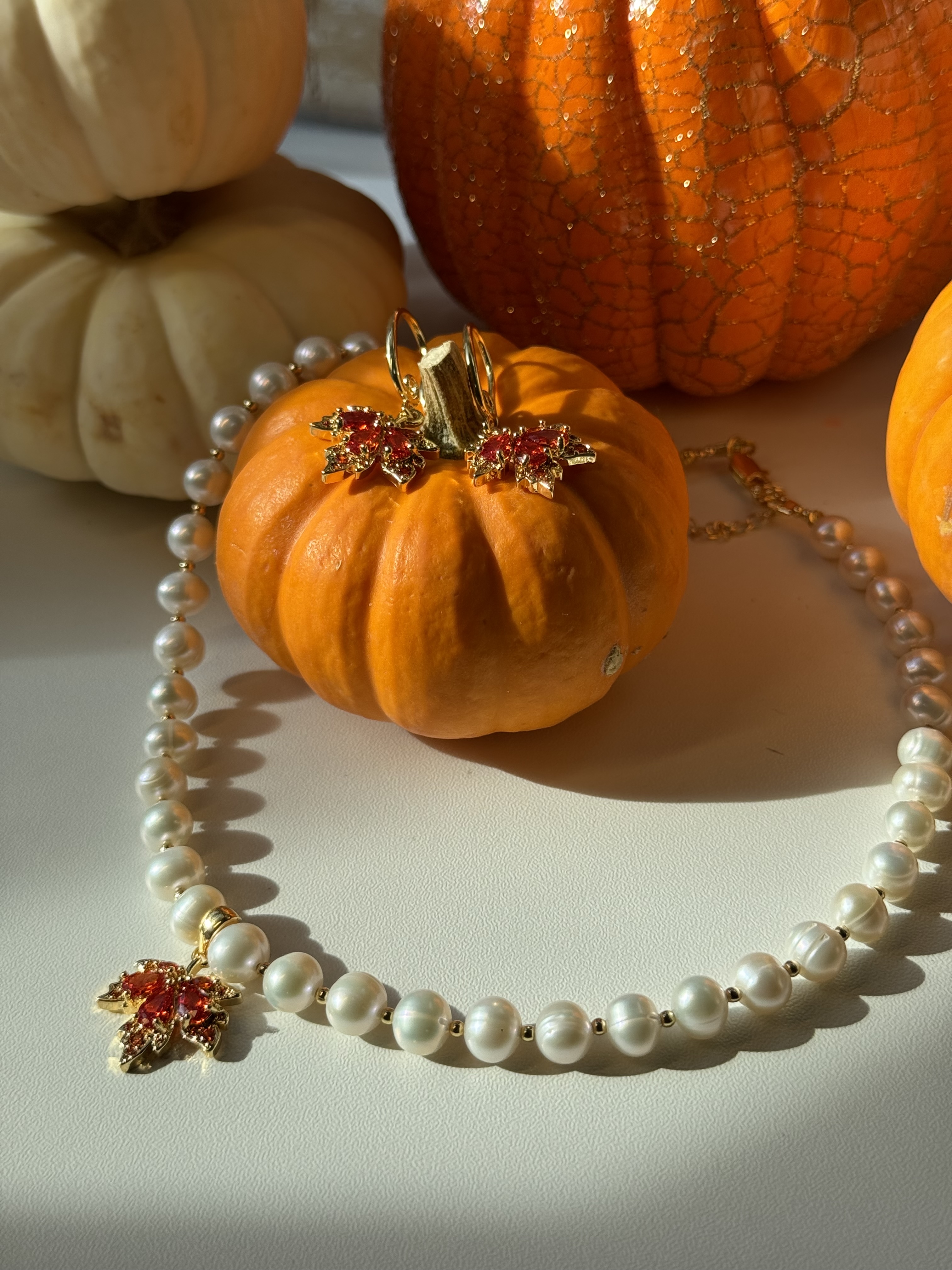 Pearl Necklace with maple Gold Pendant