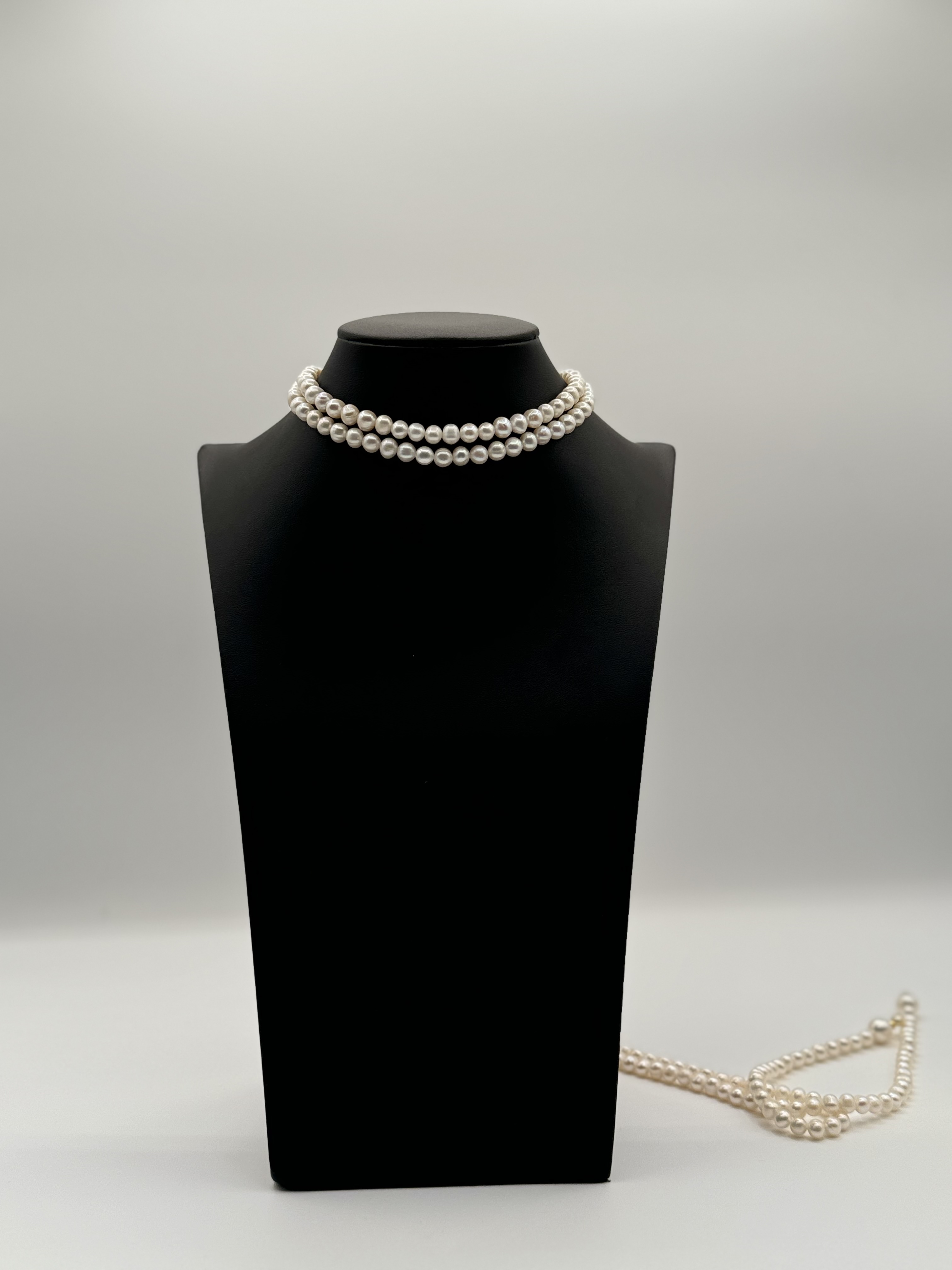Elegant Pearl Necklace