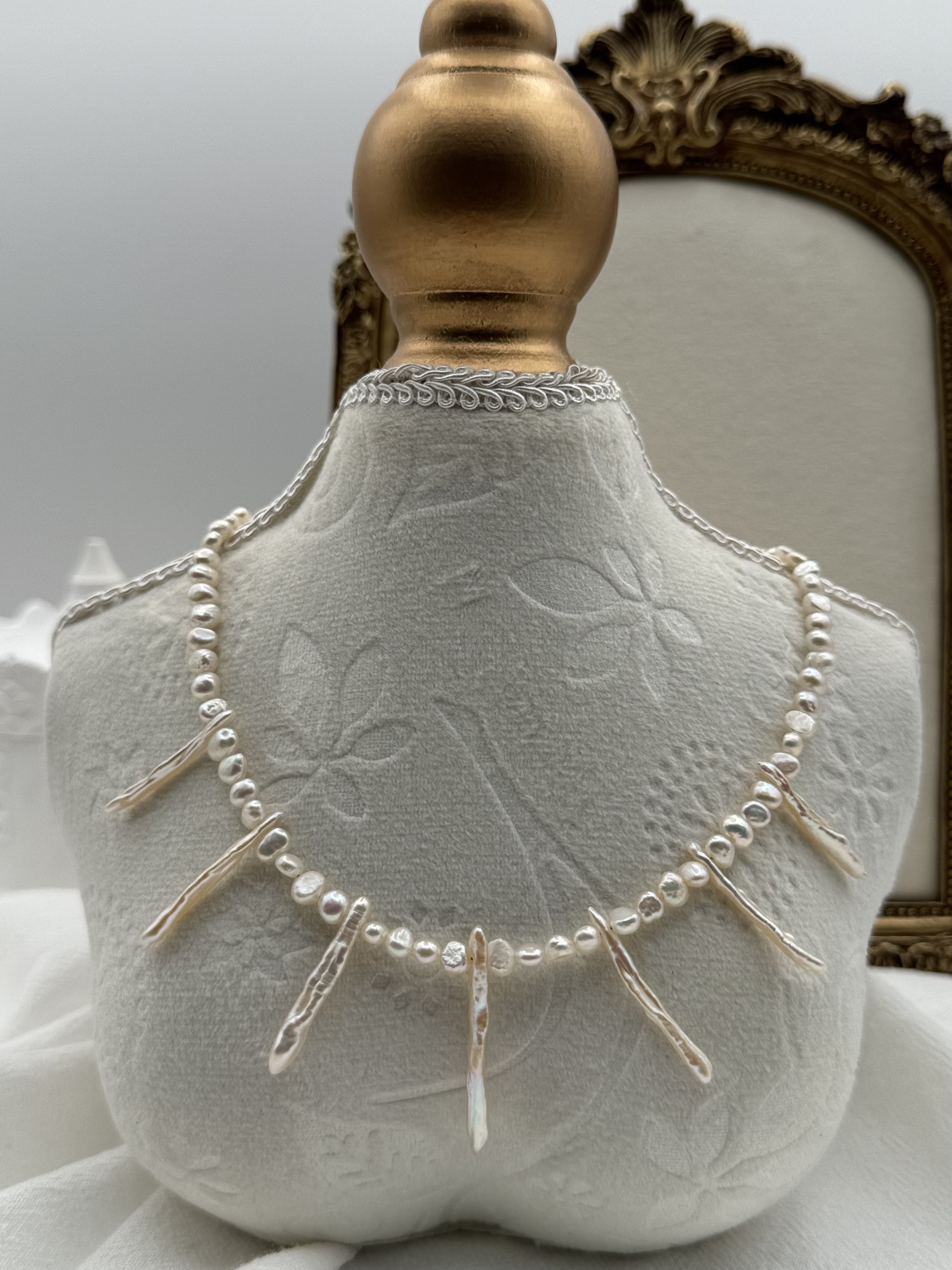 Elegant baroque Pearl  Necklace