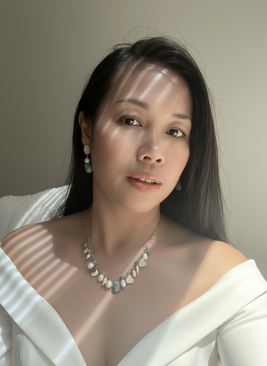 Handcrafted Pearl,Shell,Gemstone Necklace