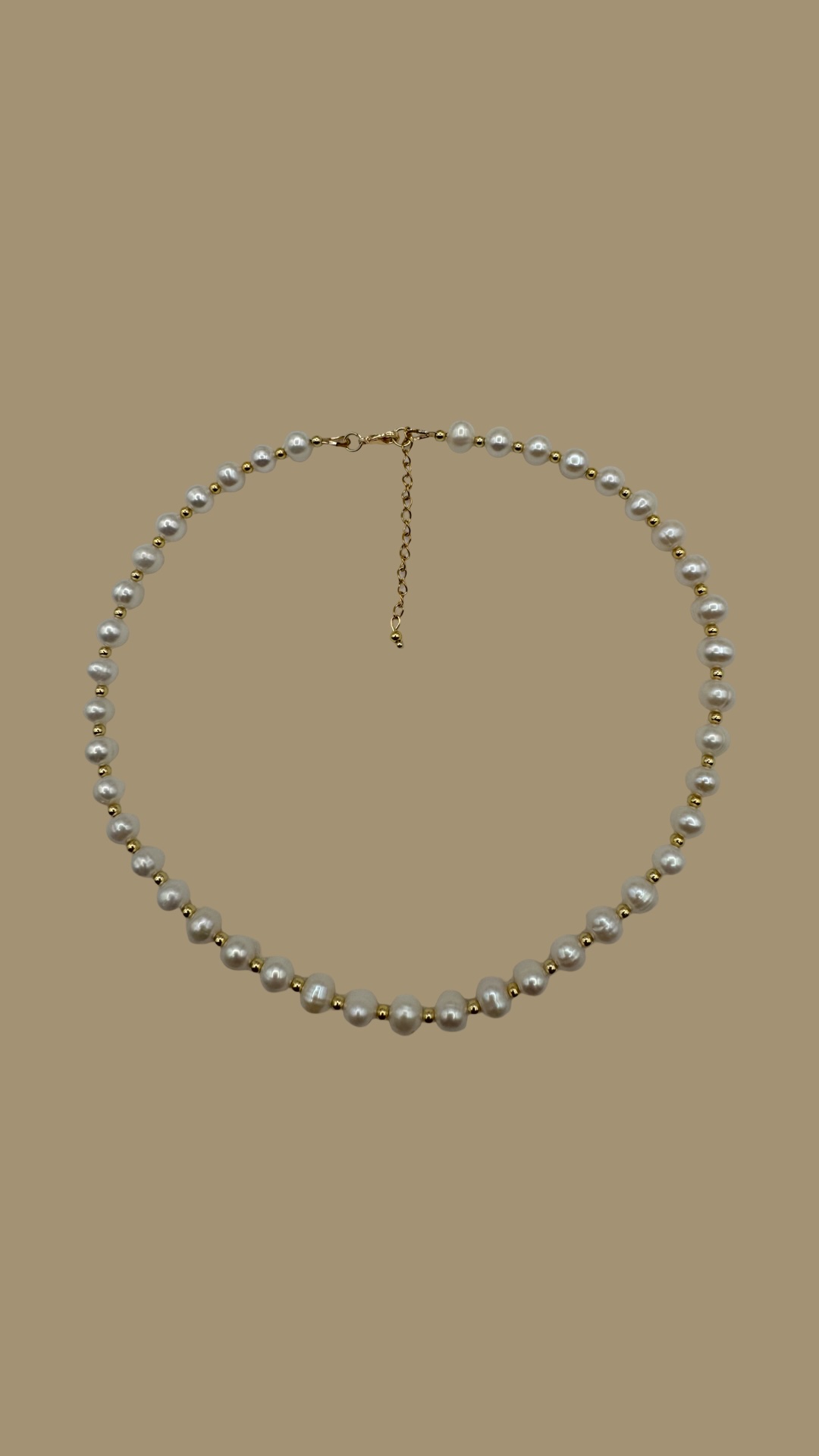 Elegant Pearl Necklace 