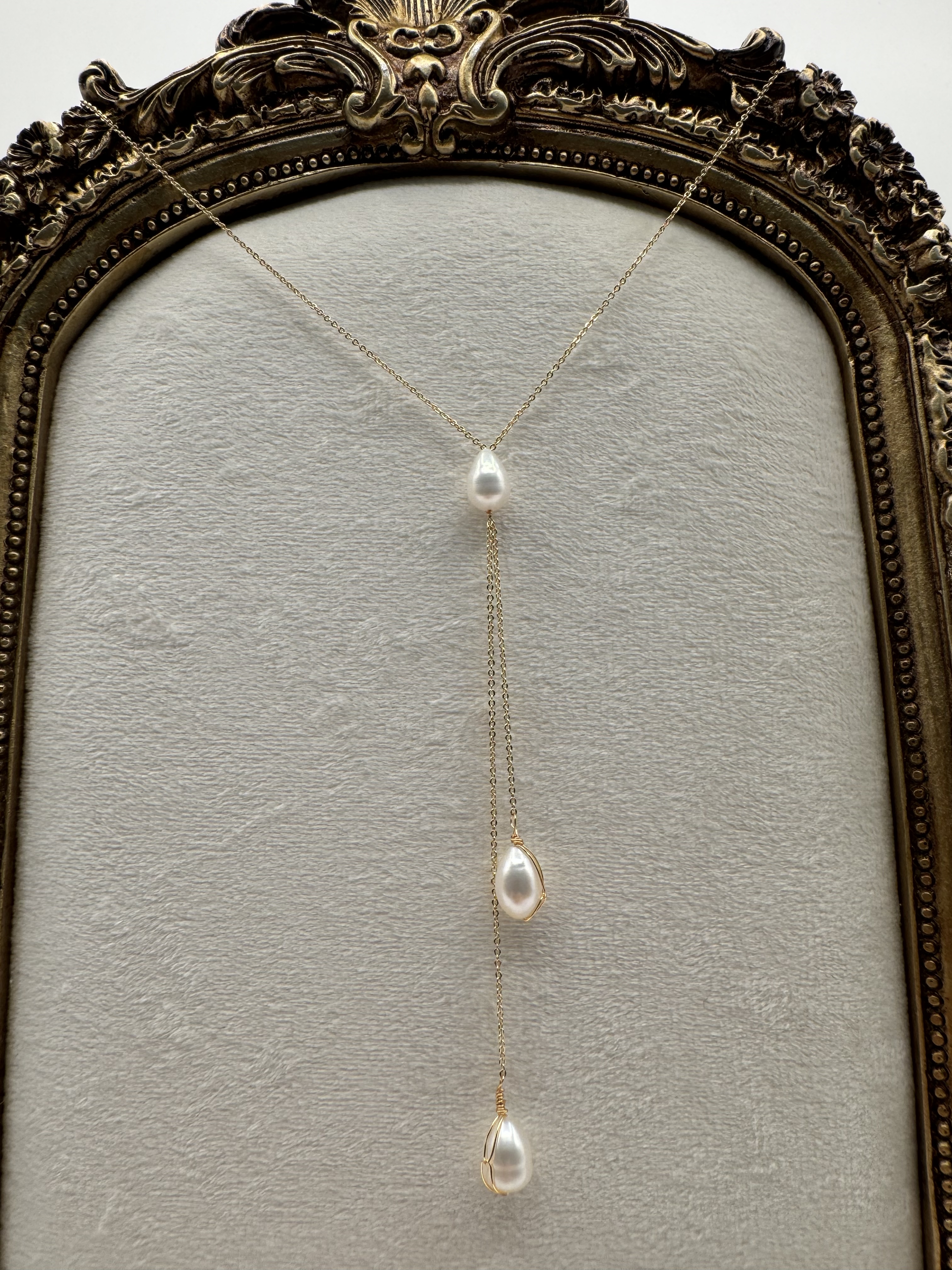 Elegant Pearl Drop Necklace