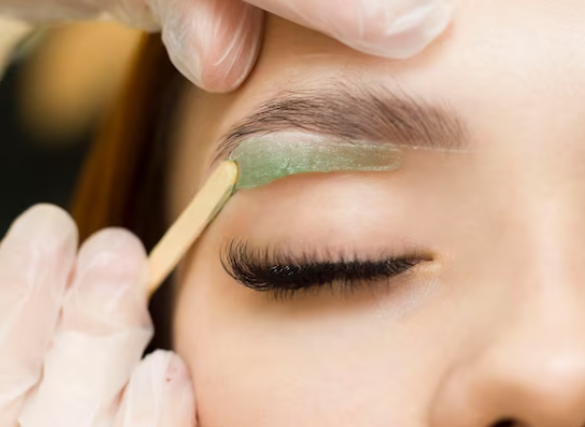 Sourcils, lèvre, joues ou menton