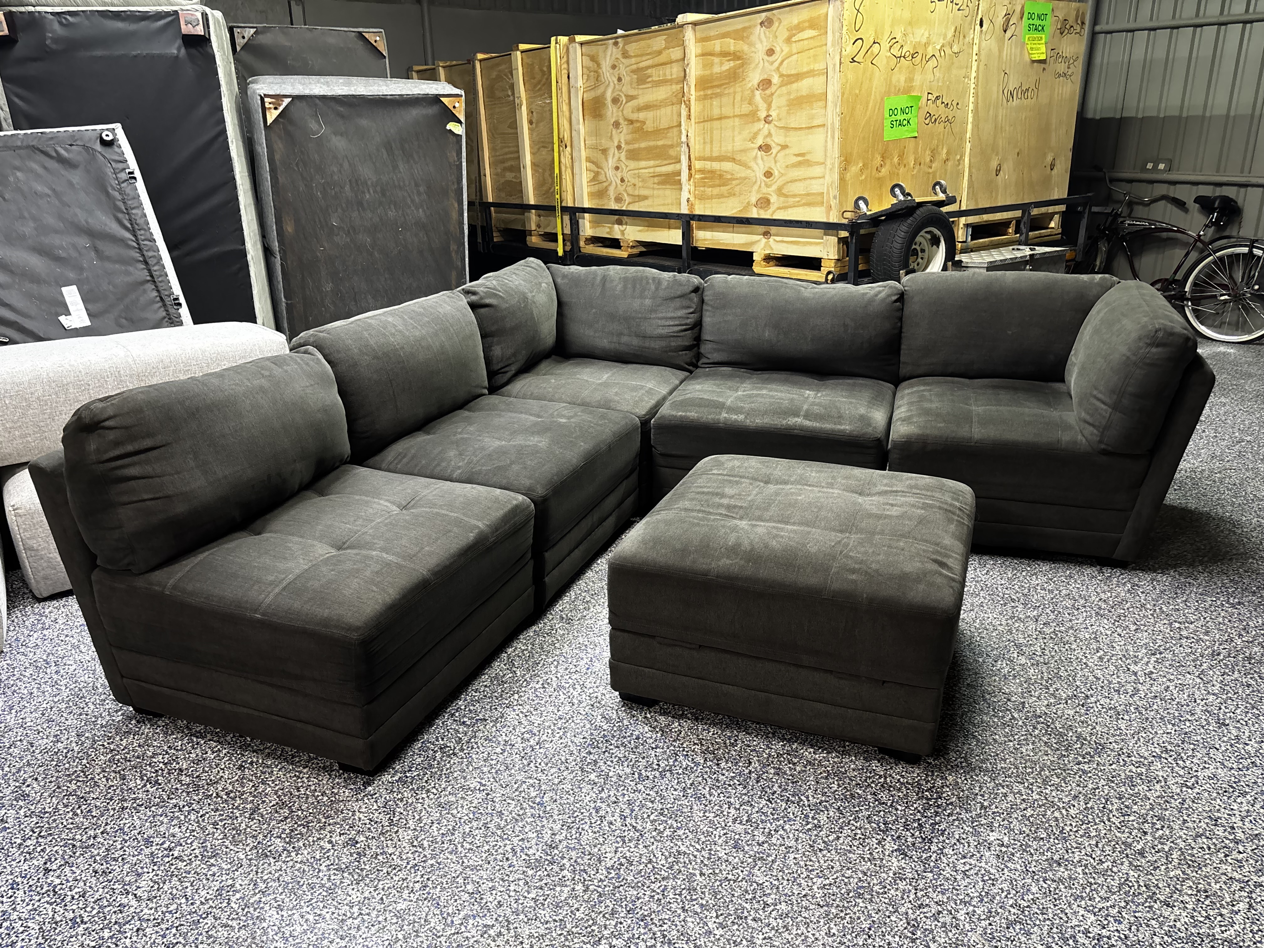 Thomasville 6-Piece Modular Sectional – Dark Grey