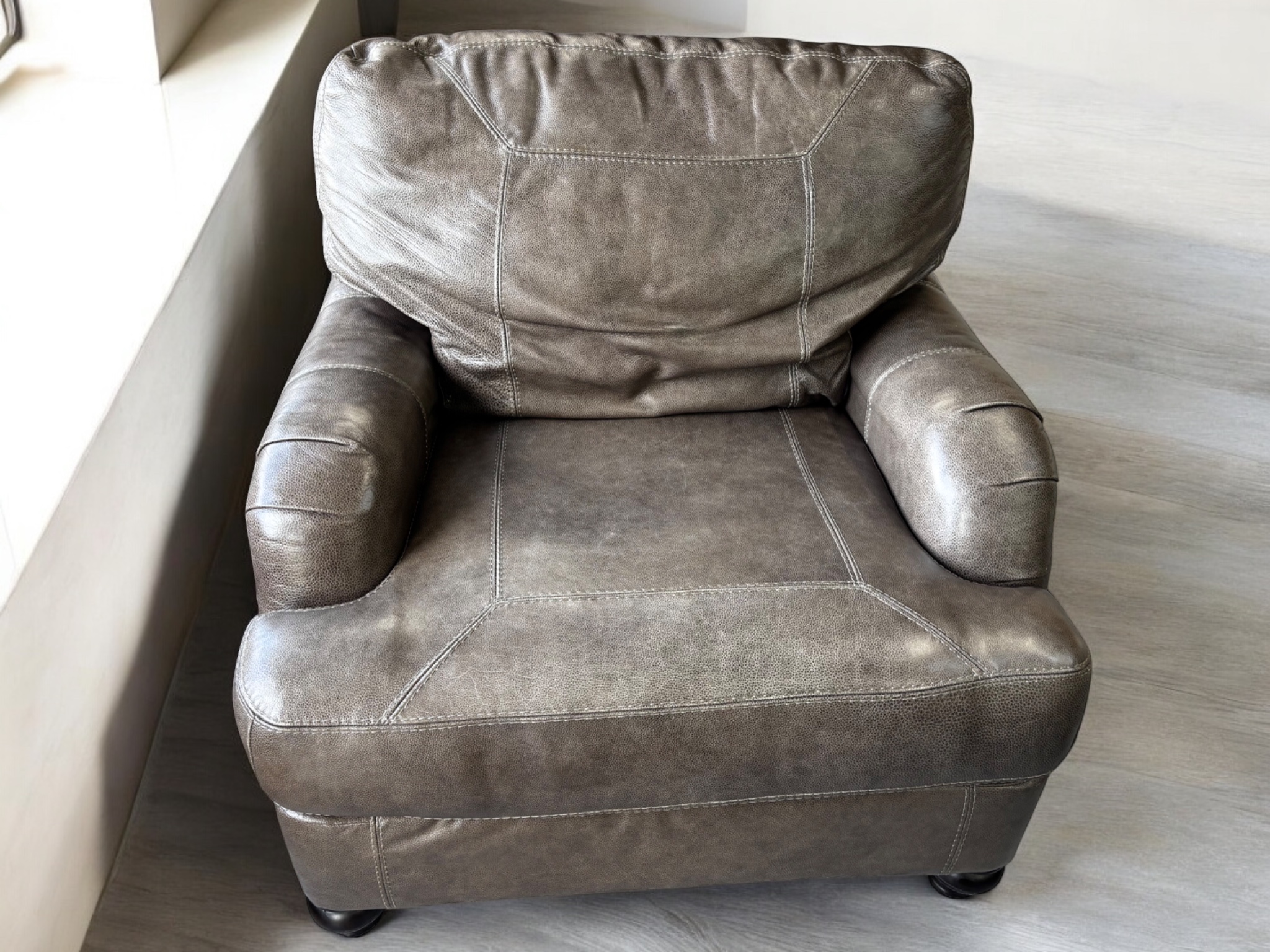 Top-Grain Leather Sofa Set – Sofa, Chair & Ottoman 