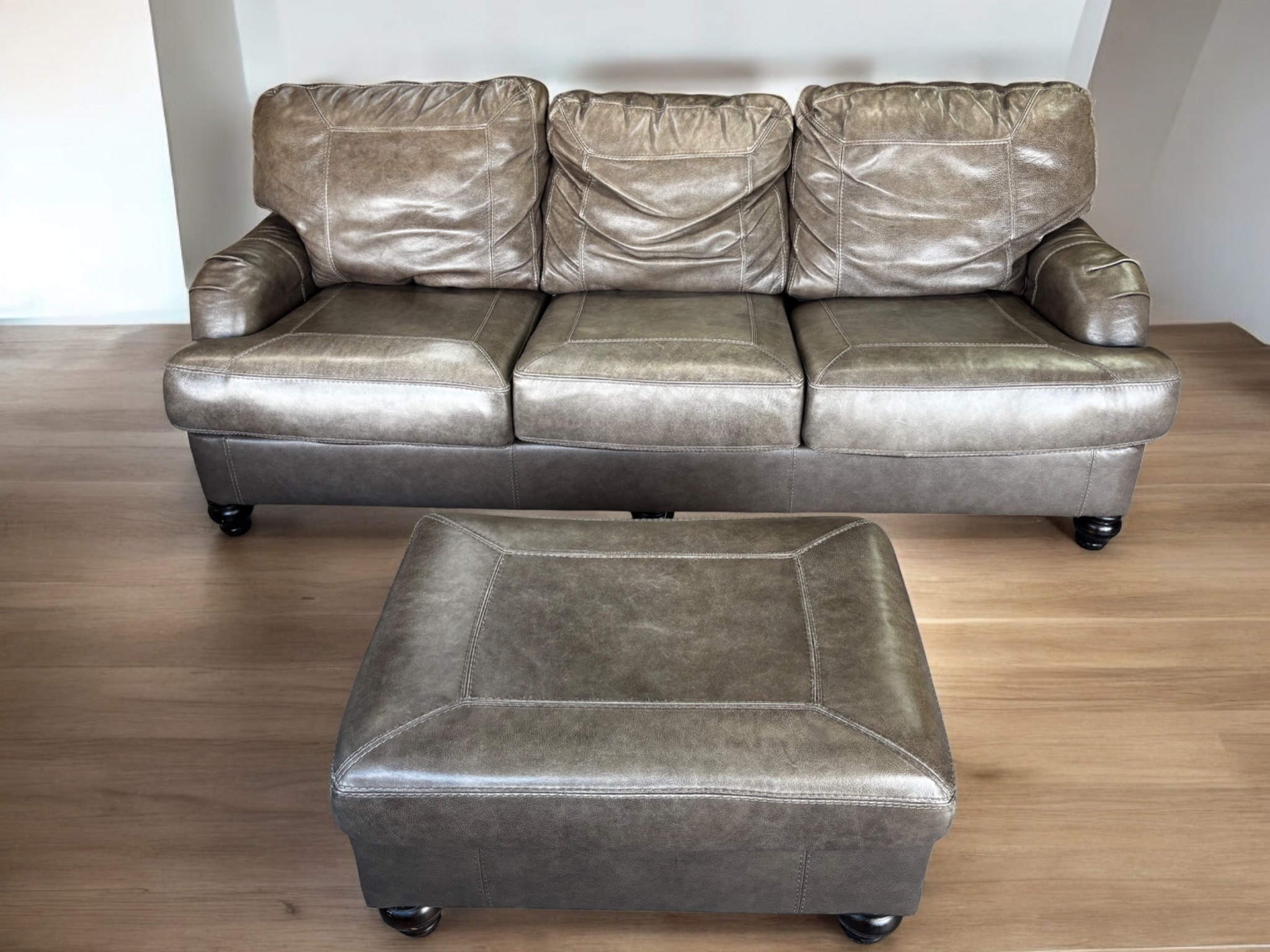 Top-Grain Leather Sofa Set – Sofa, Chair & Ottoman 