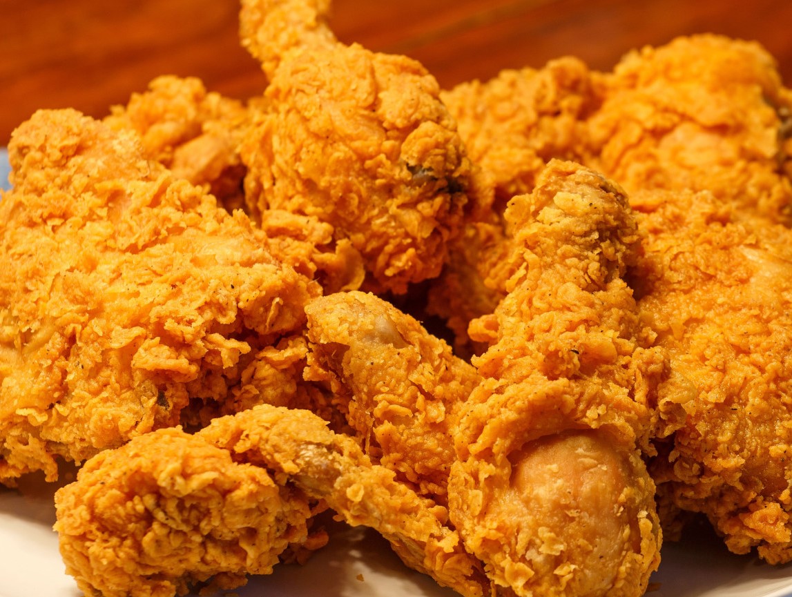 Deep Fried Chicken 3 pieces w/ 2-sides 