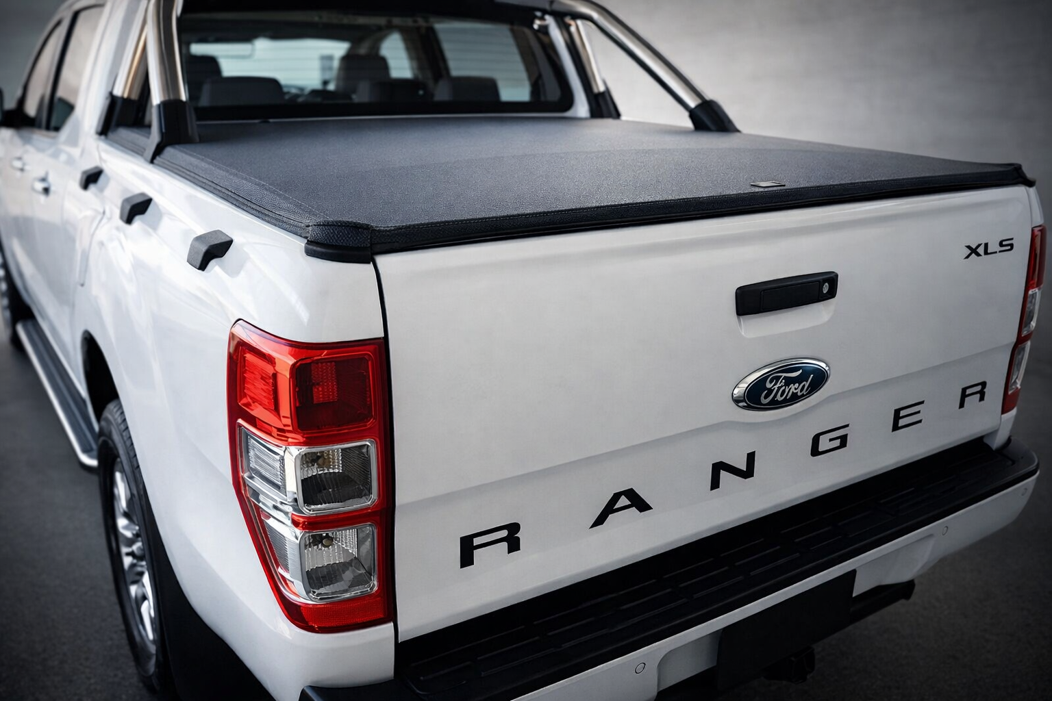 Clip-on + frame: Double cab & small bakkies