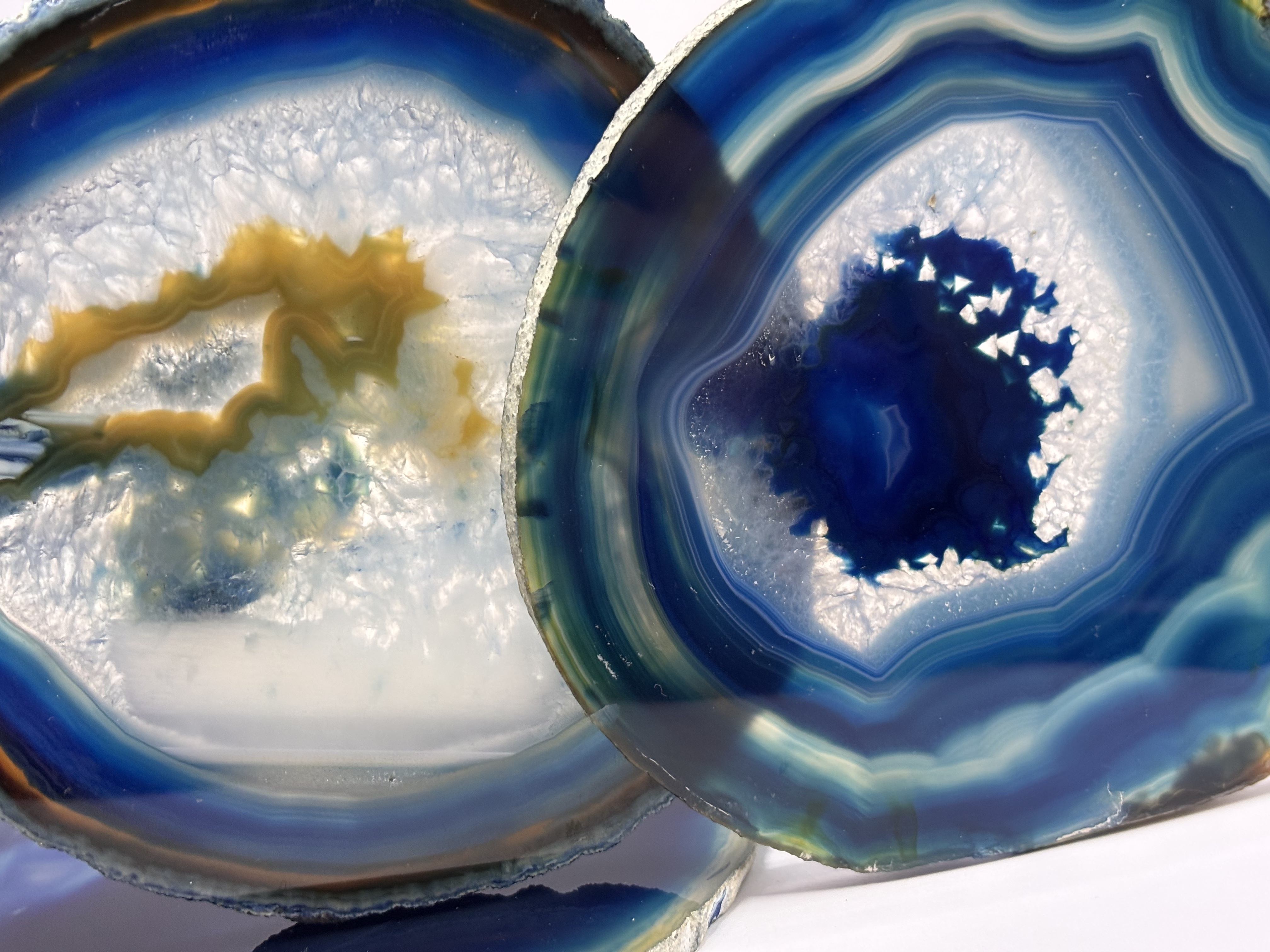 Conjunto de bases em ágata natural ( com tingido )