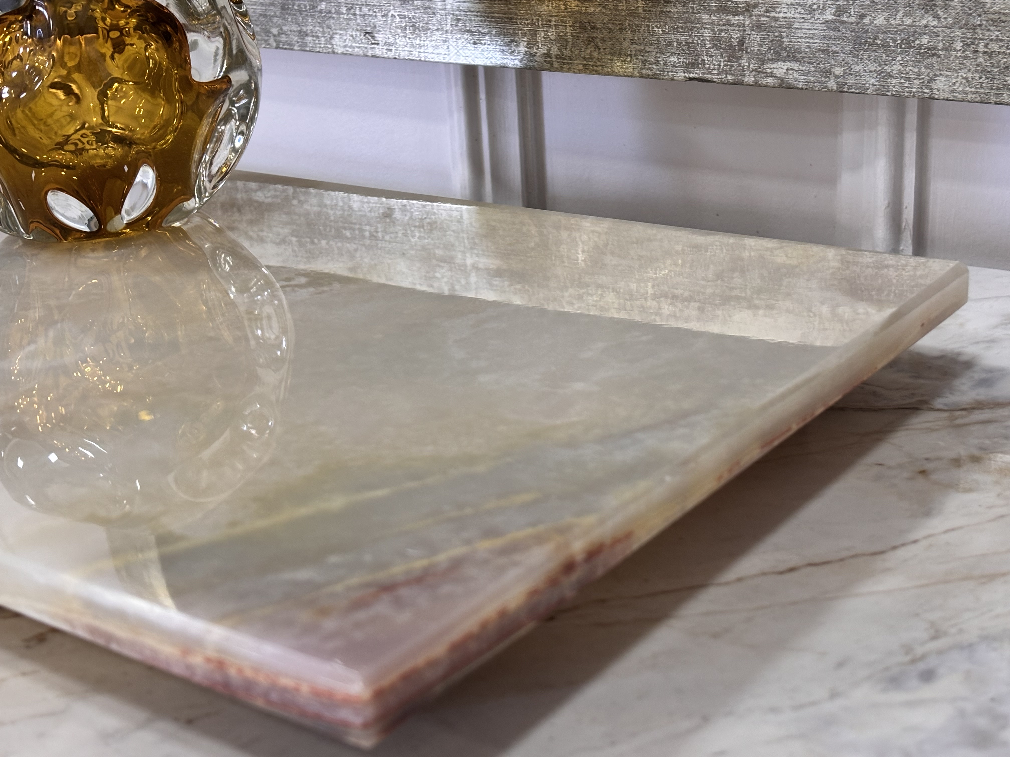 Tabua de pedra de ônix