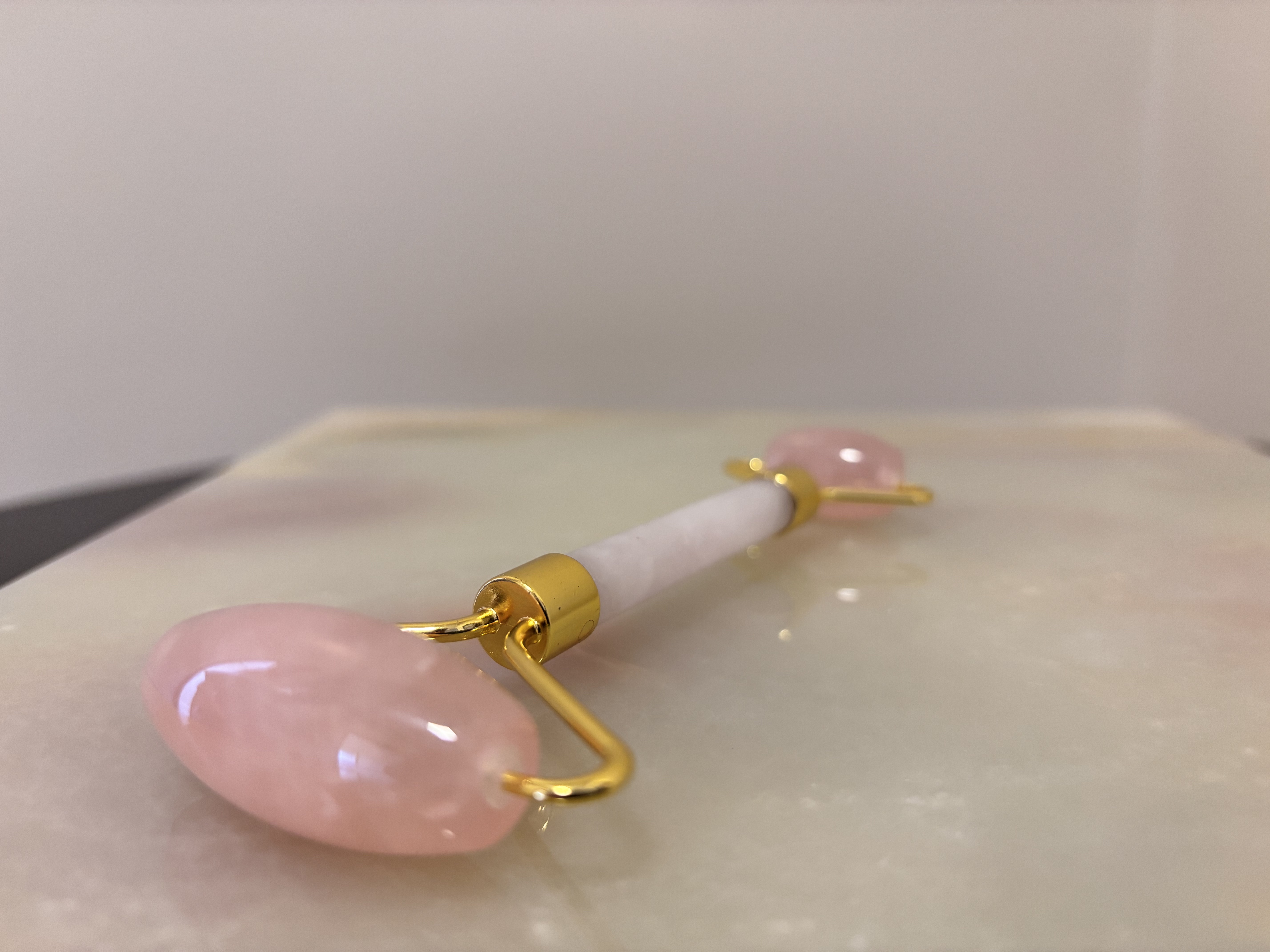 Rolo Facial de Quartzo Rosa