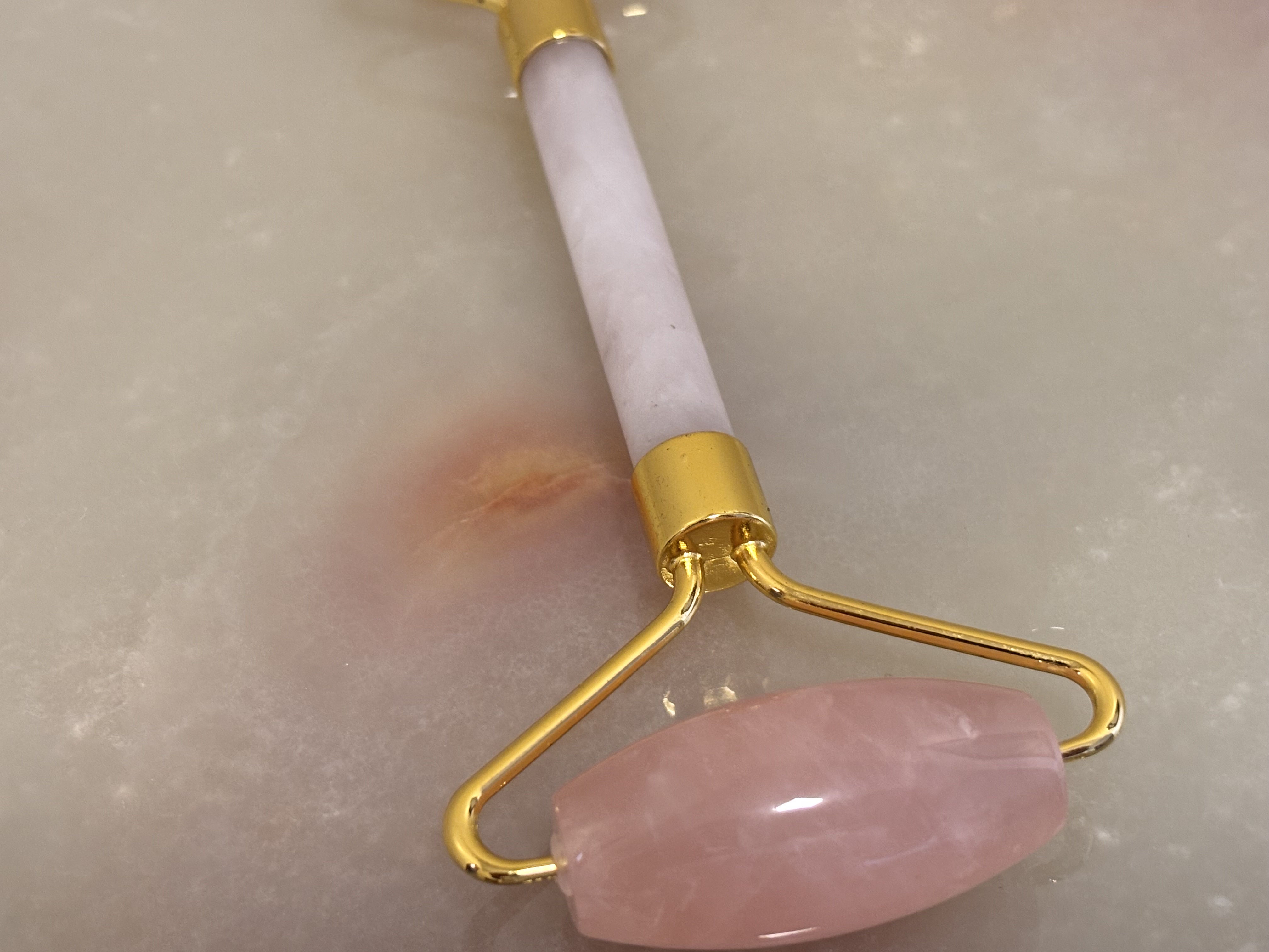 Rolo Facial de Quartzo Rosa