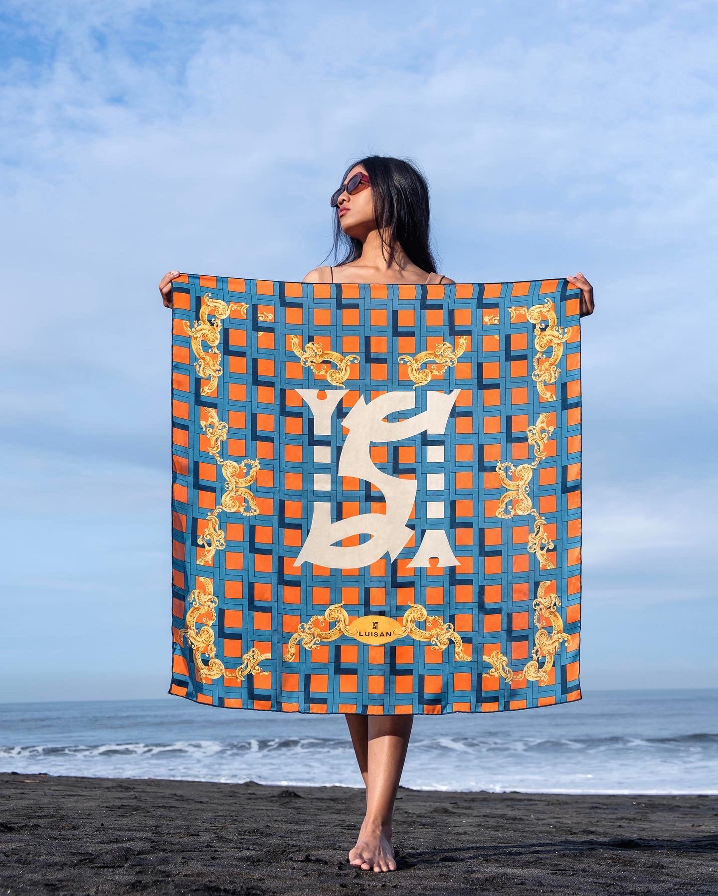90 x 90 Silk Scarf Luisan Monogram