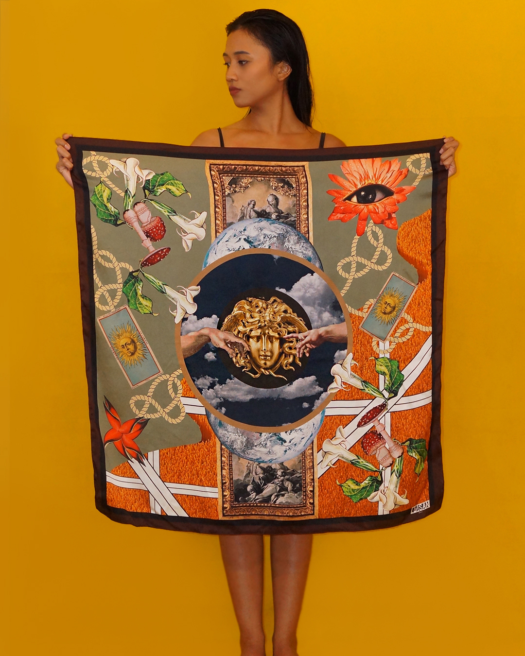 Silk Scarf 90 x 90 Love of Medusa