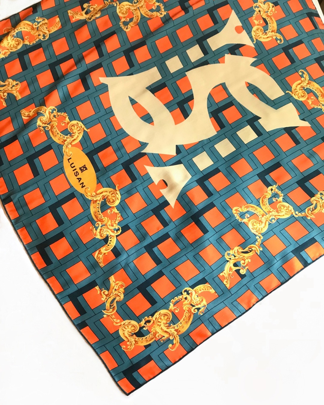 90 x 90 Silk Scarf Luisan Monogram