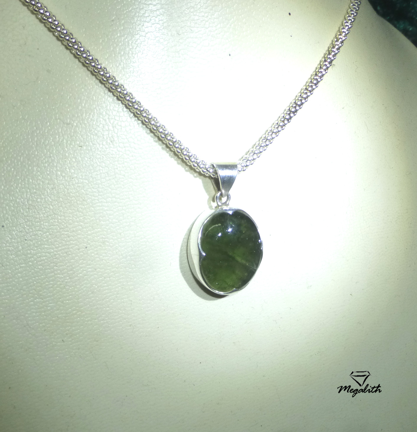 Moldavit Anhänger Cabochon