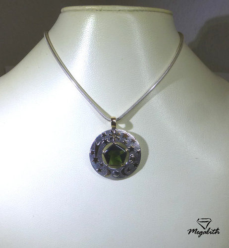 (E001) Moldavit Anhänger Stargate