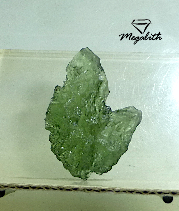 (AAR098) Moldavit Rohstein 