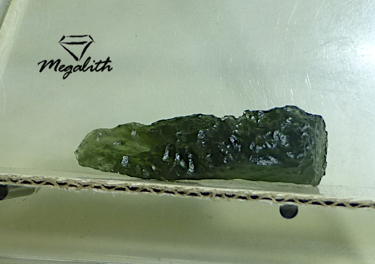 (AAR096) Moldavit Rohstein 