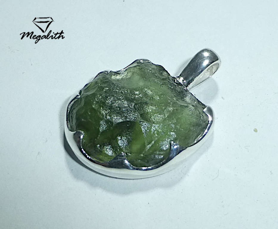 Moldavit Anhänger Rohstein (A809)