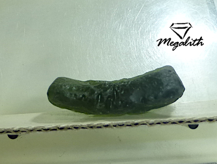 (AAR097) Moldavit Rohstein 