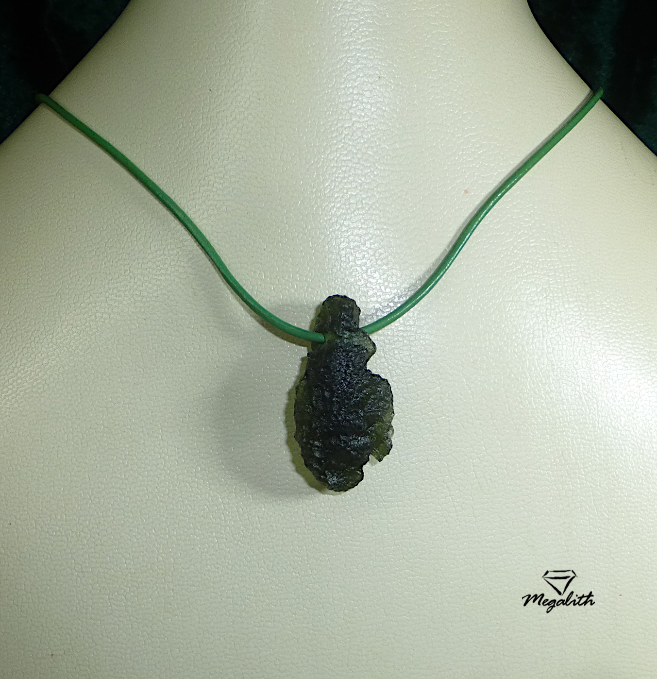 (GB517) Moldavit gebohrt 